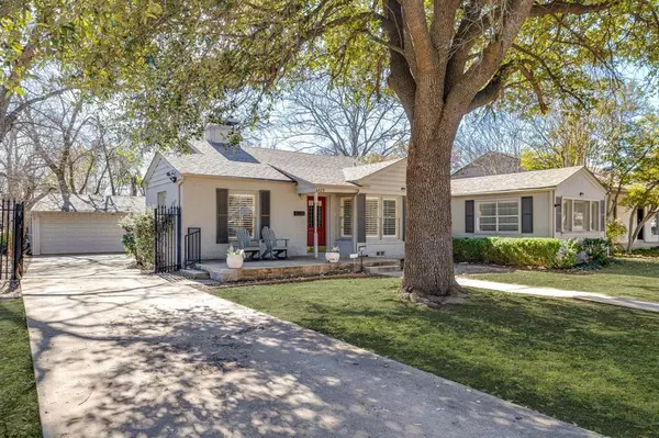 Fort Worth, TX 76116,6429 Locke Avenue