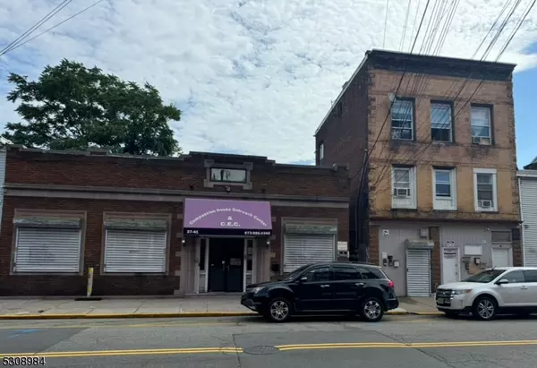 37-39 Mill St, Paterson City, NJ 07501