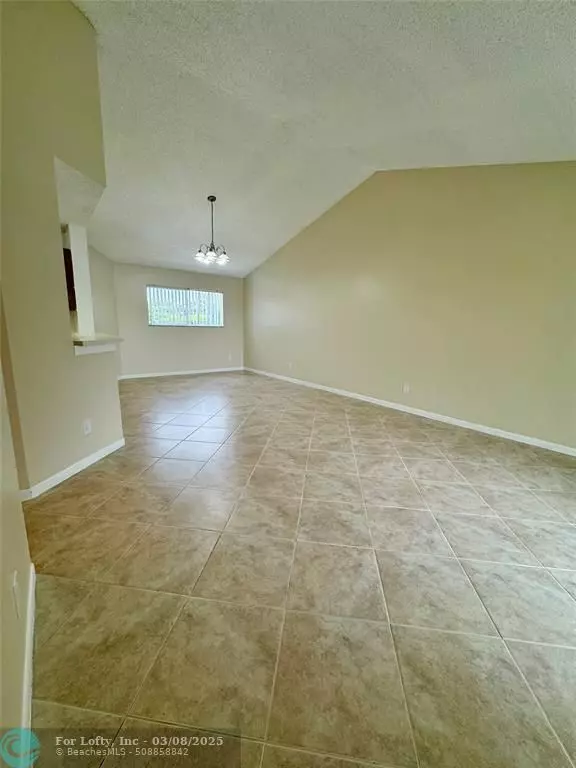 Oakland Park, FL 33309,3405 NW 44th St  #205