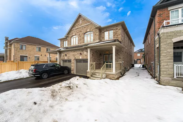 Bradford West Gwillimbury, ON L3Z 4J9,17 Ferragine CRES