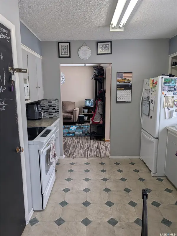 270/280 15th AVENUE NE, Swift Current, SK S9H 2X4