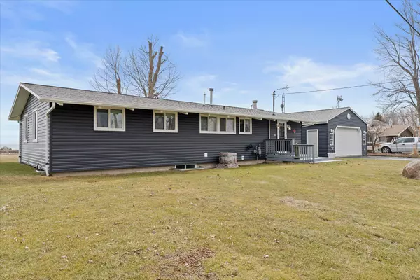 Leamington, ON N0P 2P0,244 Cotterie PARK