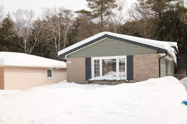 Peterborough, ON K9K 1M2,1673 Redwood DR