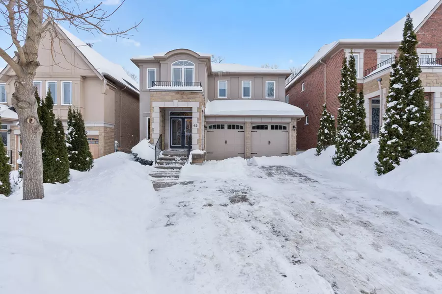 43 Chopin BLVD, Vaughan, ON L4J 8Y6