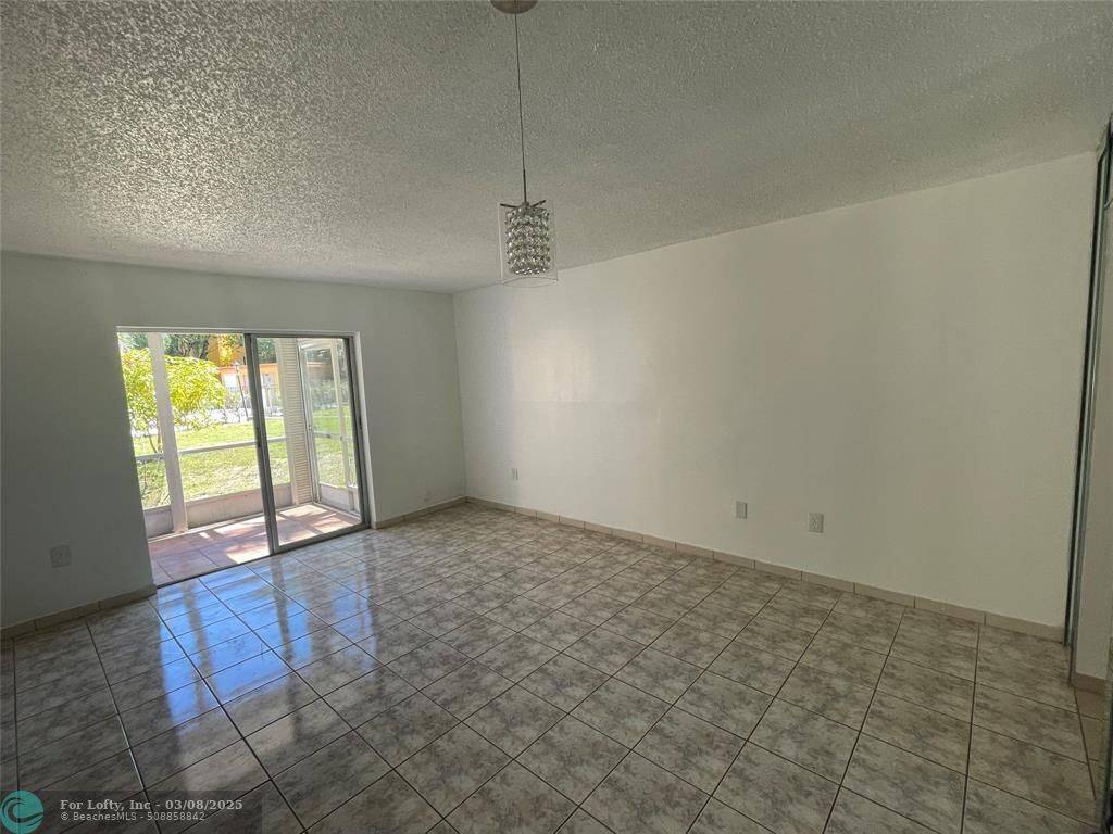 Deerfield Beach, FL 33064,4374 NW 9th Ave  #18-1C