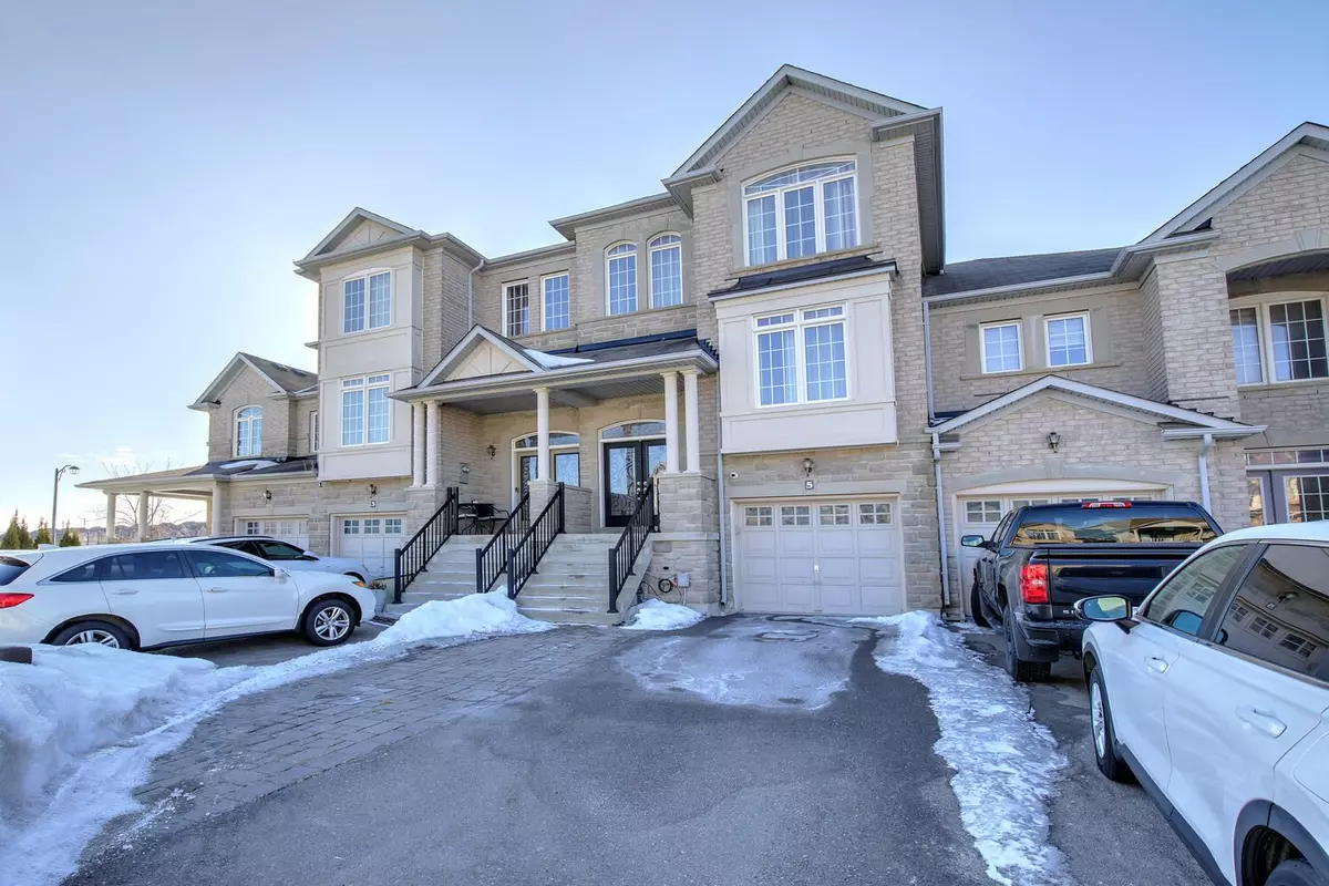 Vaughan, ON L6A 4J4,5 Millhouse CT