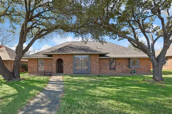 9 Ridge Drive, Hickory Creek, TX 75065