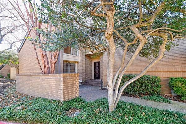 5136 Westgrove Drive #5136, Dallas, TX 75248