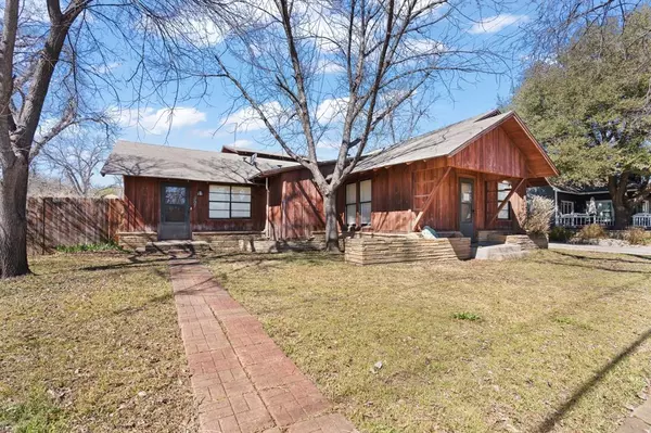 307 Grace Street, Glen Rose, TX 76043