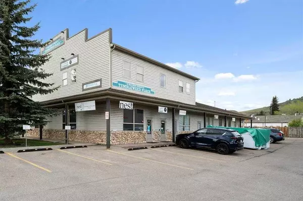 70 Railway ST East #5, Cochrane, AB T4C 2B5