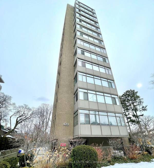 423 Avenue RD #1, Toronto C02, ON M4V 2H7