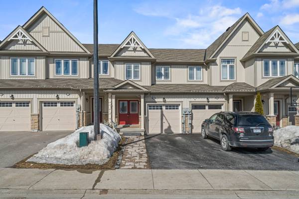 58 Autumn Harvest RD #105, Clarington, ON L1C 0K7