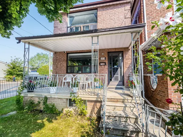 253 Harvie AVE, Toronto W03, ON M6E 4K9