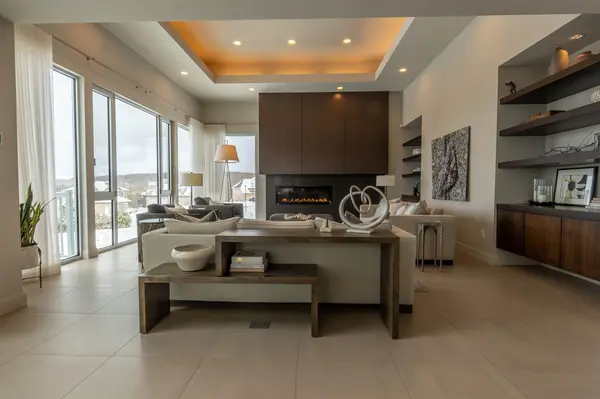 8 Kenreta DR, North Bay, ON P1C 0A5