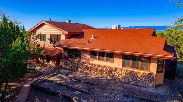 210 3rd  ST, Penrose, CO 81240