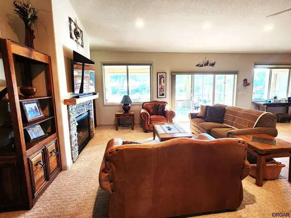 1381 3rd ST, Penrose, CO 81240