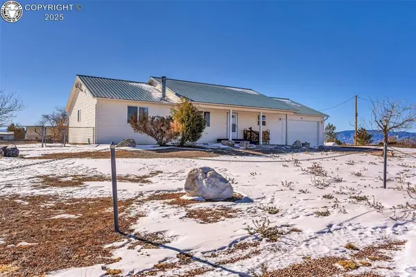 542 2nd ST, Penrose, CO 81240