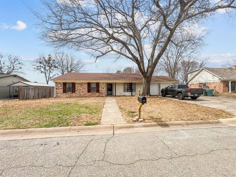 2310 Rex Cruse Drive, Sherman, TX 75092