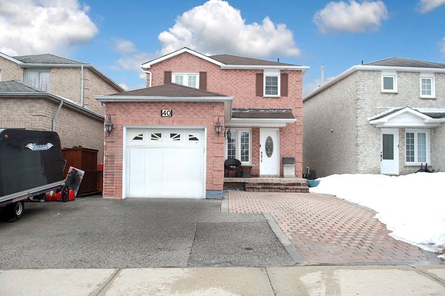 40 Large CRES, Ajax, ON L1T 2S9