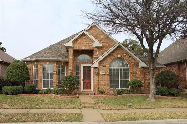 8509 Mustang Drive, Irving, TX 75063