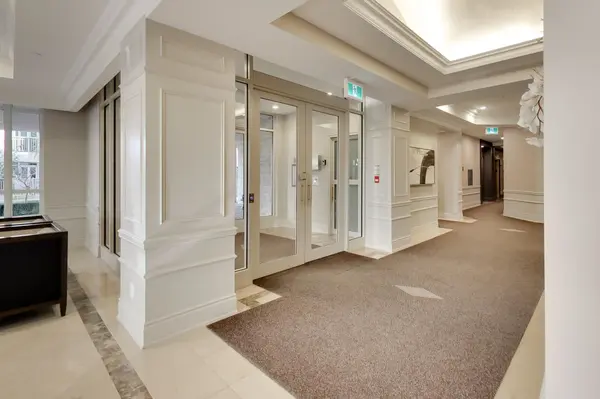 55 Delisle AVE #605, Toronto C02, ON M4V 3C2