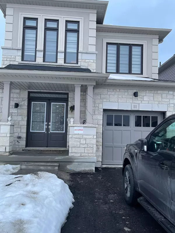 11 Salmon CRES, Clarington, ON L1B 0X1