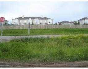 Calgary, AB T3J4l5,4440 76 AVE Northeast