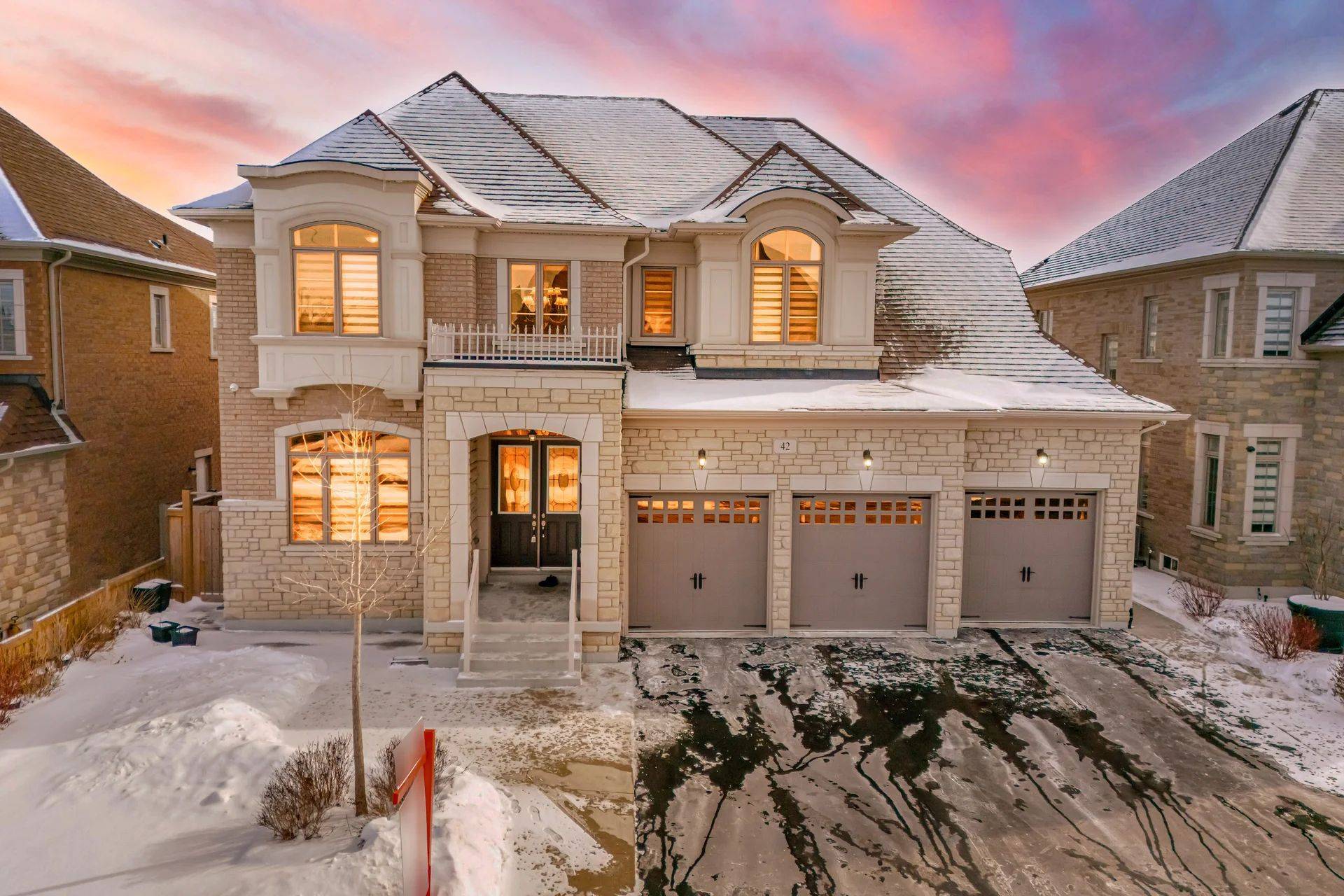 42 Balloon CRES, Brampton, ON L6P 4B8