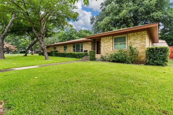 1417 W Tucker Boulevard, Arlington, TX 76013