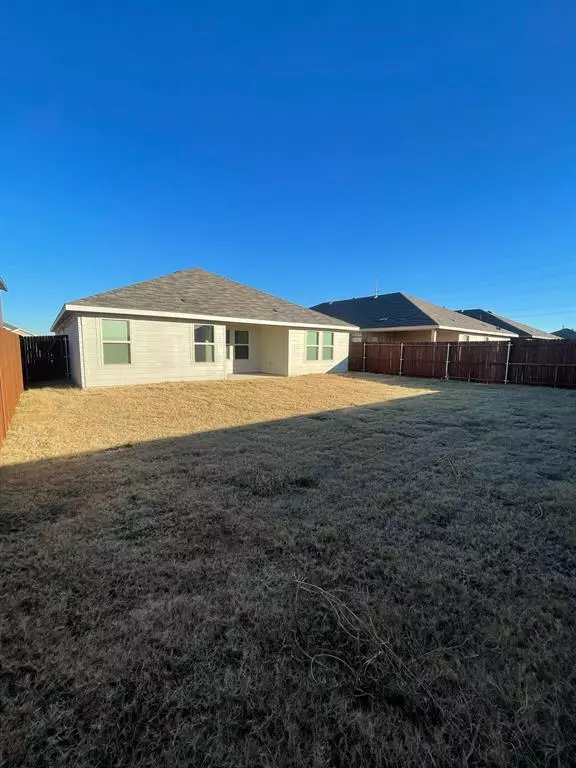 5111 Knob Hill Drive, Denton, TX 76207