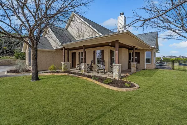 2118 Darby Dan Court, Granbury, TX 76049