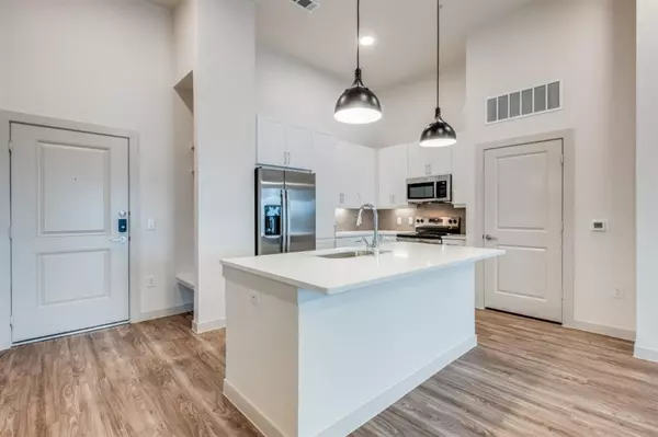 624 N Lancaster Avenue #301, Dallas, TX 75203