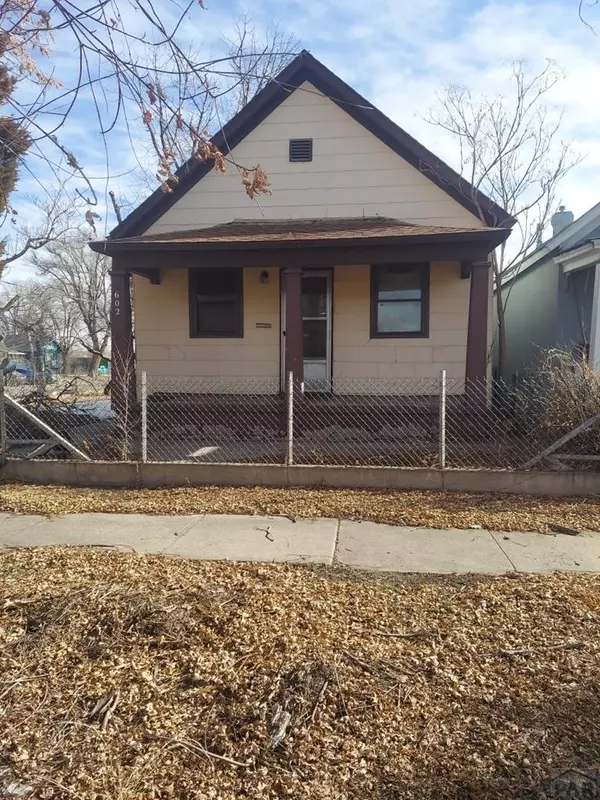 602 Moffat Ave, Pueblo, CO 81003