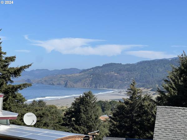 Mutts, Gold Beach, OR 97444