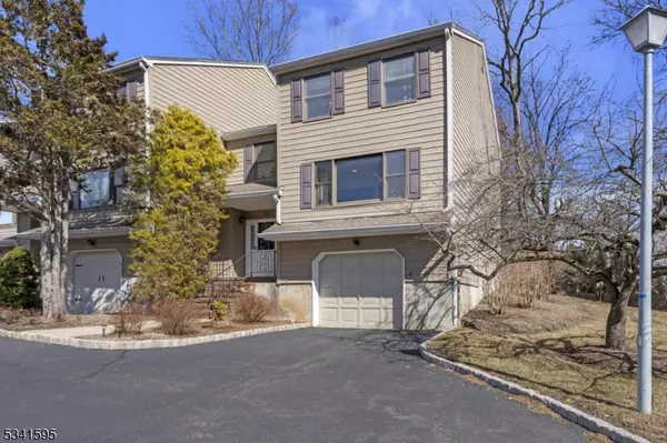 83 Sunrise Dr, Long Hill Twp., NJ 07933