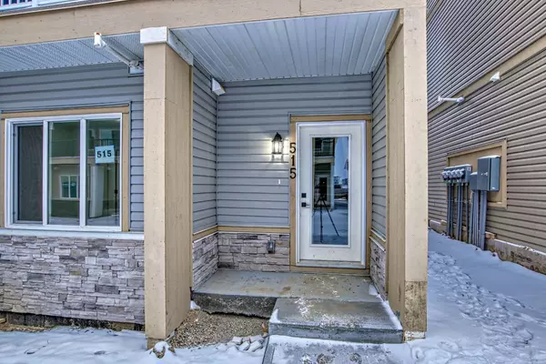 515 Corner Meadows SQ Northeast, Calgary, AB T3N 2N1