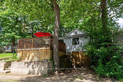 13 Elmwood AVE, Lambton Shores, ON N0M 1T0