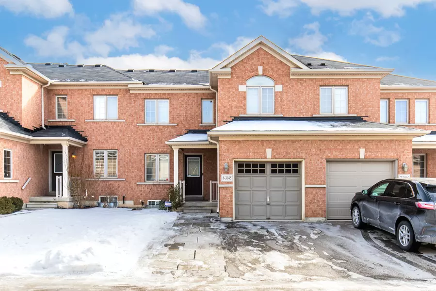 3045 Gladeside AVE #8, Oakville, ON L6M 0R3