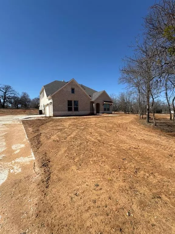 5201 Terrific Lane, Alvarado, TX 76009