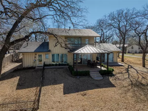 Azle, TX 76020,400 Driftwood Court