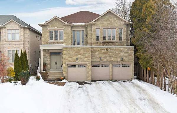 229 Lakeland CRES, Richmond Hill, ON L4E 3A7