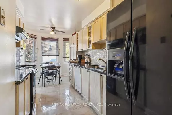 Toronto W10, ON M9V 4R1,1 Saraband ST