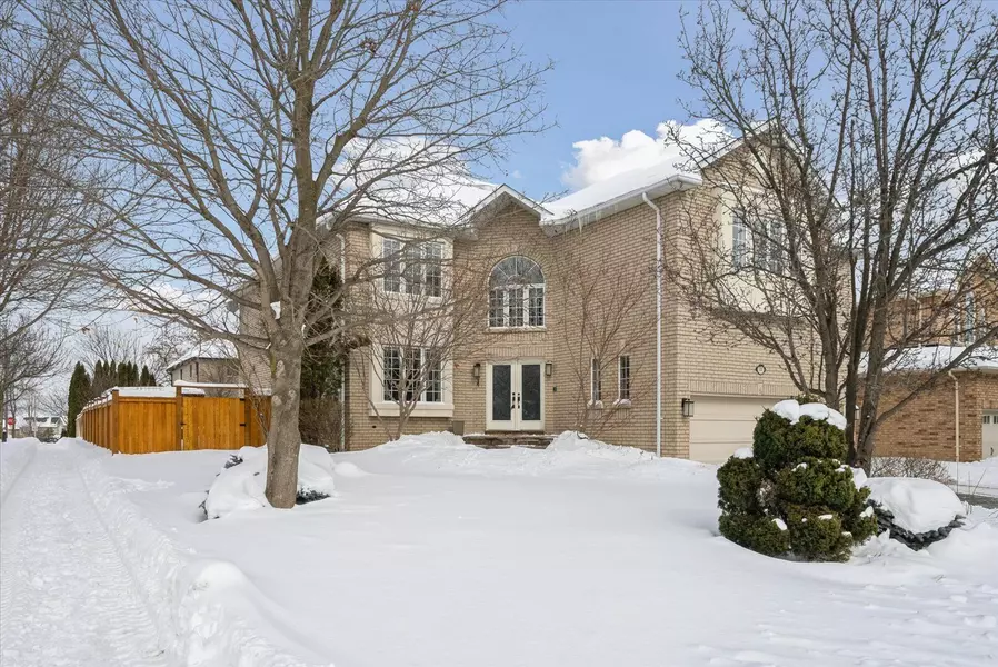 135 Sanibel CRES, Vaughan, ON L4J 8K7