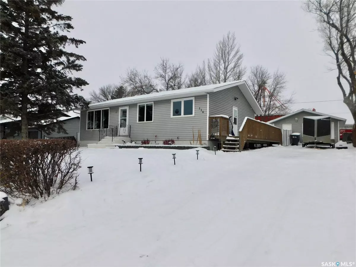 Coronach, SK S0H 0Z0,116 Churchill AVENUE