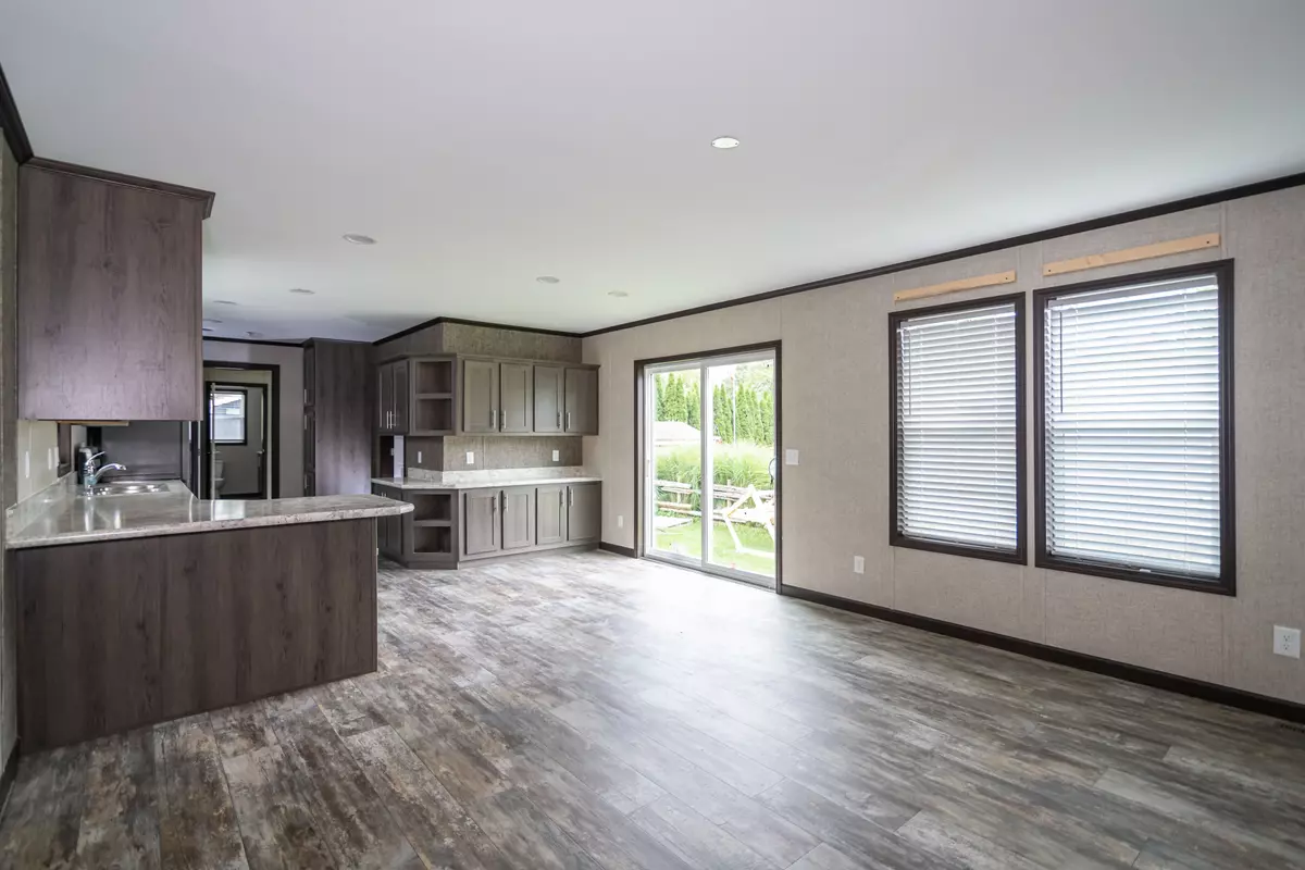 Chatham-kent, ON N7L 4E4,126 Regency DR