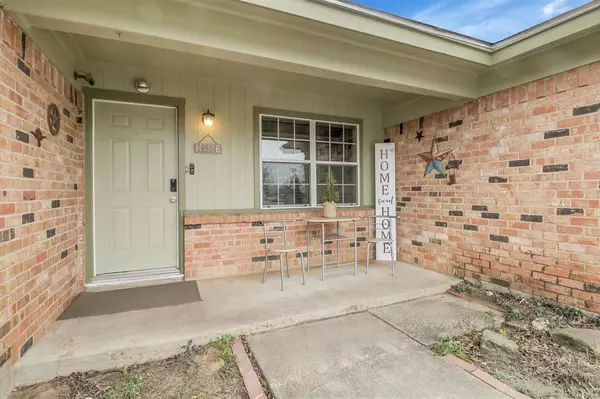 Kennedale, TX 76060,321 Bowles Court