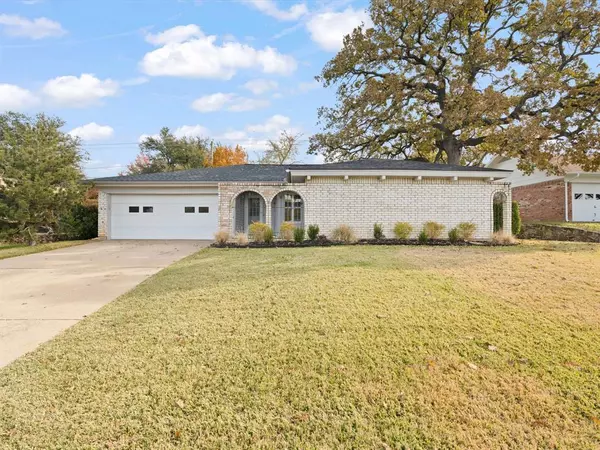 2328 Shady Grove Drive, Bedford, TX 76021