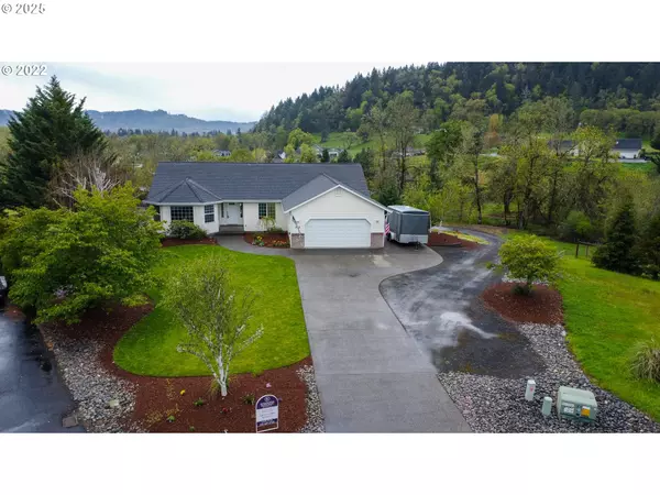 Roseburg, OR 97471,215 KESTREL LN