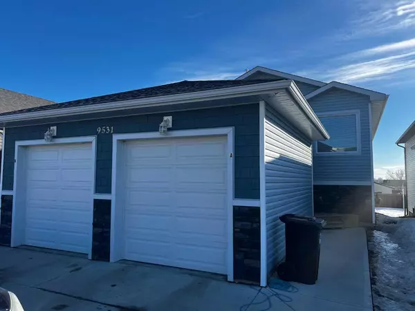 9531 113 AVE, Clairmont, AB T8X 5C5