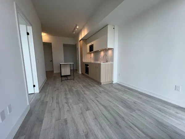 220 Missinnihe WAY #309, Mississauga, ON L5H 0A9